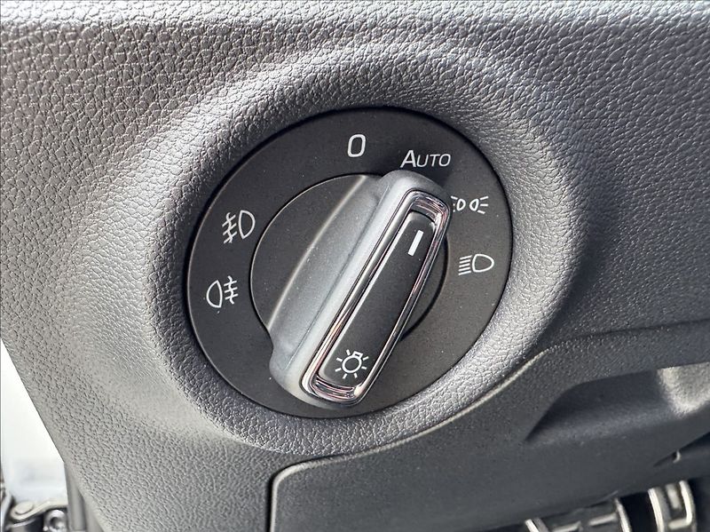 Škoda Scala 1,5 TSI DSG Monte Carlo DPH ČR - fotka 25 z 50