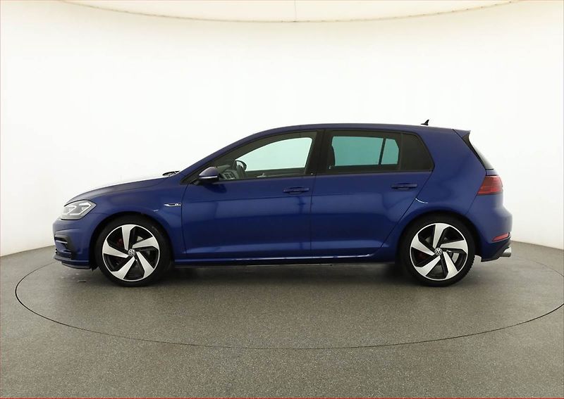 Volkswagen Golf (2019) R-Line 1.5 TSI, Serv.kniha - fotka 3 z 16
