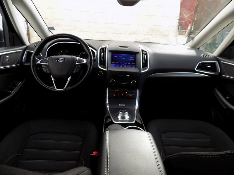 Ford Galaxy (2020) 2.0TDCi/Titanium/7.míst/AT/LED - fotka 40 z 50