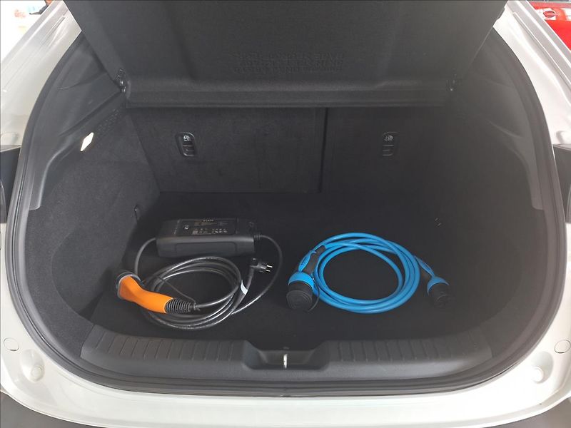 Mazda MX-30 EV e-SKYACTIV LUXURY - VINTAGE - fotka 12 z 13
