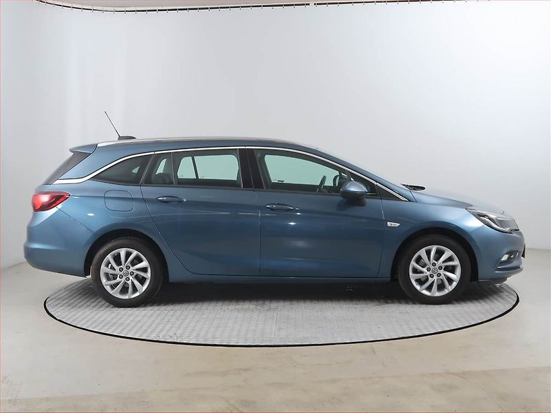 Opel Astra (2017) 1.4 T, Serv.kniha, Tempomat - fotka 6 z 15