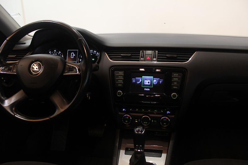Škoda Octavia (2014) 1.2TSI DSG Elegance  - fotka 25 z 29