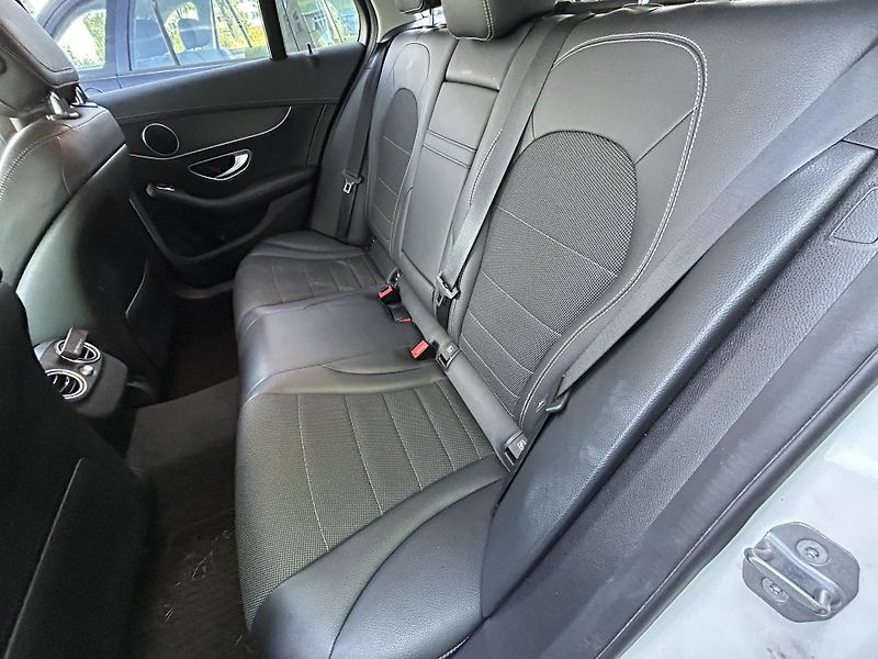 Mercedes-Benz Třídy C (2019) 220 D 143 KW 9G MULTIBEAM TOP - fotka 34 z 36