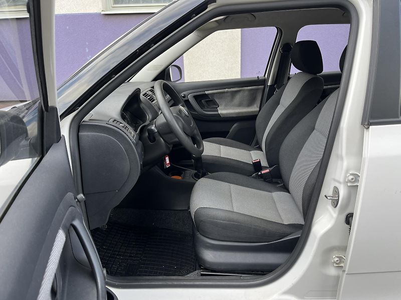 Škoda Fabia 1,2 HTP Combi Classic - fotka 10 z 26