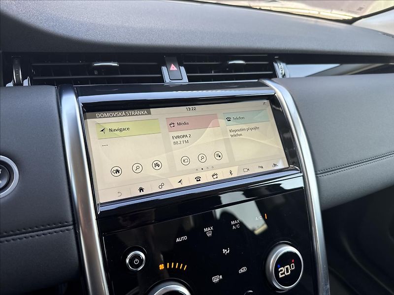 Land Rover Discovery Sport 2,0 D180 S AWD AT ČR DPH - fotka 18 z 29