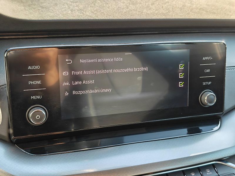 Škoda Octavia Ambition 6MP 2,0TDI - fotka 16 z 22
