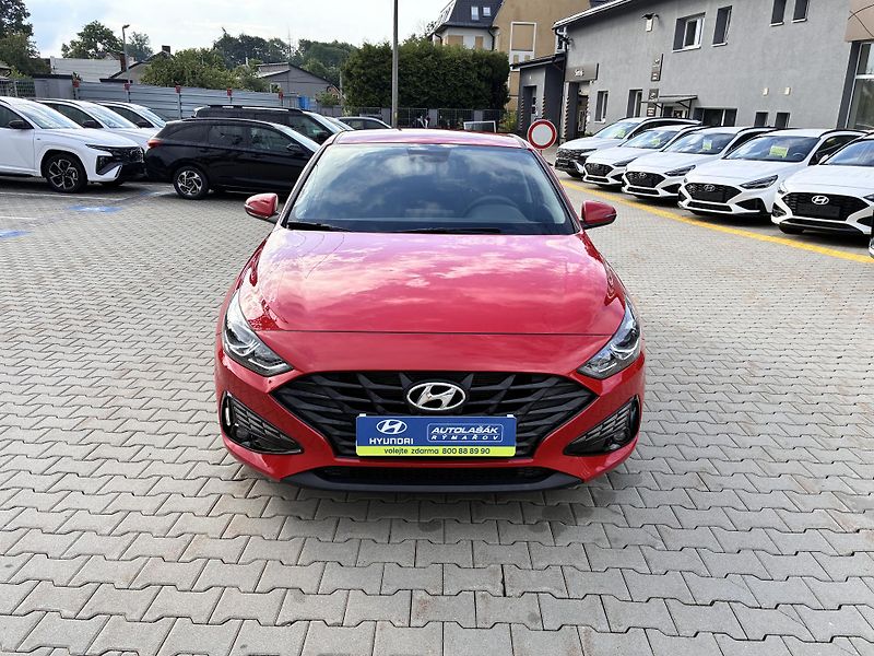 Hyundai i30 1.5DPi 81kW COMFORT 16.000km!! - fotka 2 z 14
