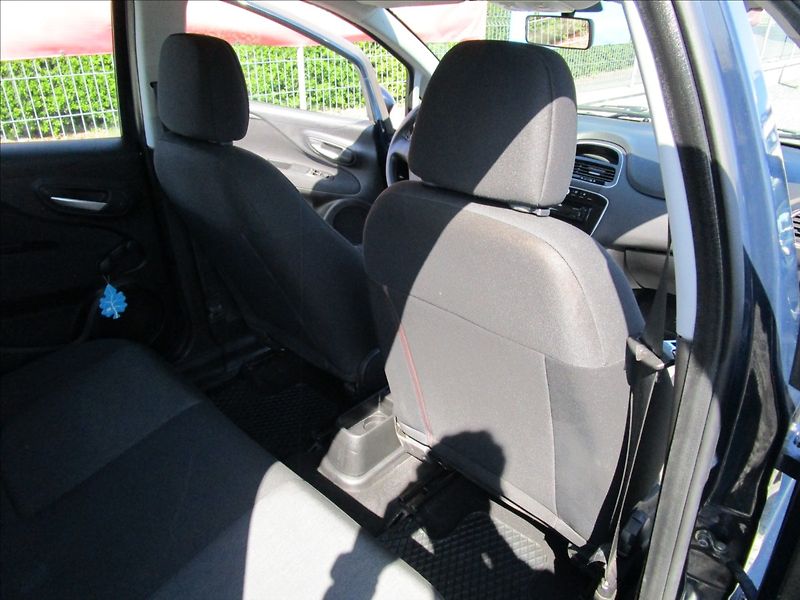 Fiat Punto 1.4 i, CNG, klima - fotka 20 z 36