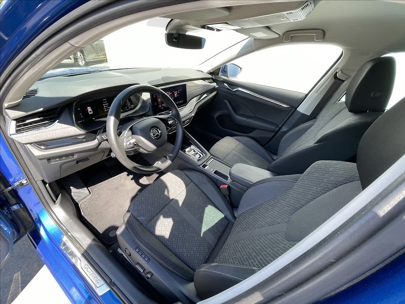 Škoda Octavia 2,0 TDI DSG Style Plus TAŽNÉ - fotka 5 z 24