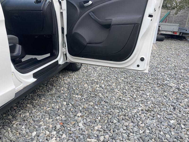 Seat Altea 1.6TDi 105PS XXL ECOMOTIVE TOP - fotka 145 z 189
