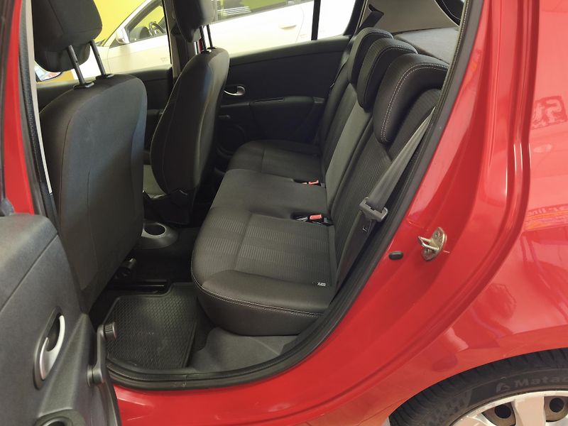 Renault Clio (2012) 1,2 16V 55kW - fotka 18 z 28