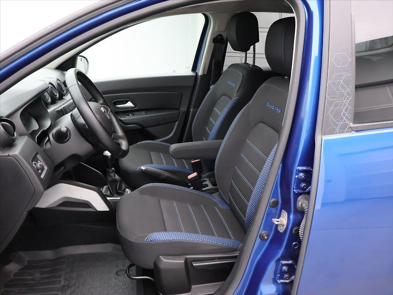 Dacia Duster 1,0 TCe 74kW LPG Klima CZ 1.Ma - fotka 11 z 29