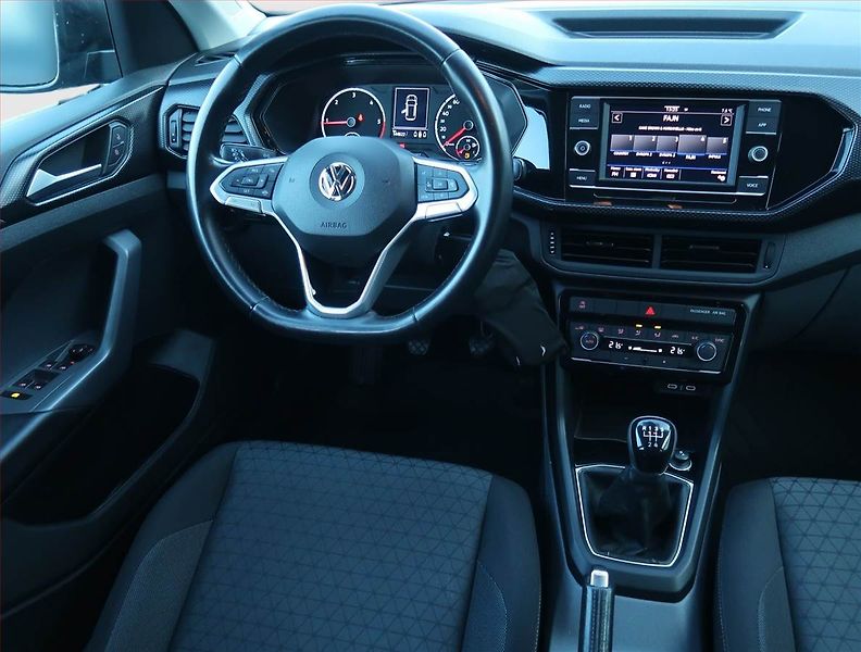 Volkswagen T-Cross (2019) Life 1.6 TDI, ČR,1.maj - fotka 7 z 16
