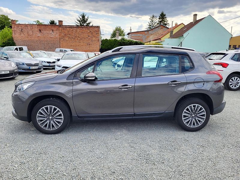 Peugeot 2008 1.2 PureTech 82k ČR 1.majitel - fotka 2 z 47