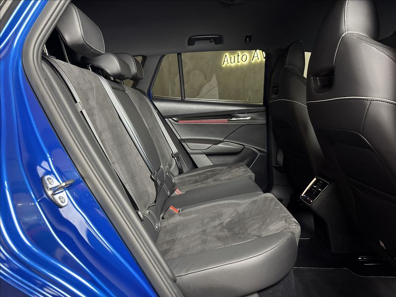 Škoda Enyaq 80x 4x4 Sportline LED Tepelko - fotka 16 z 50