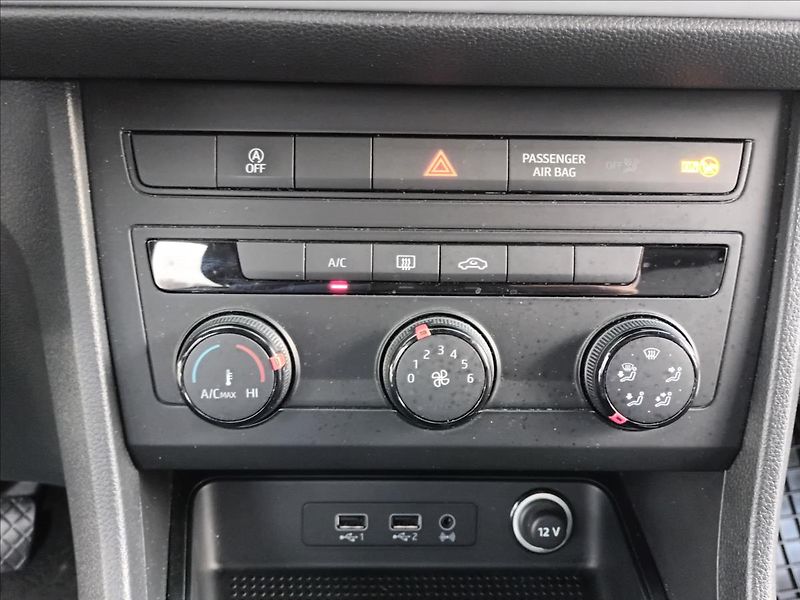 Seat Ateca 1,0 TSI,85KW,NAVI,ROZVODY, - fotka 38 z 44