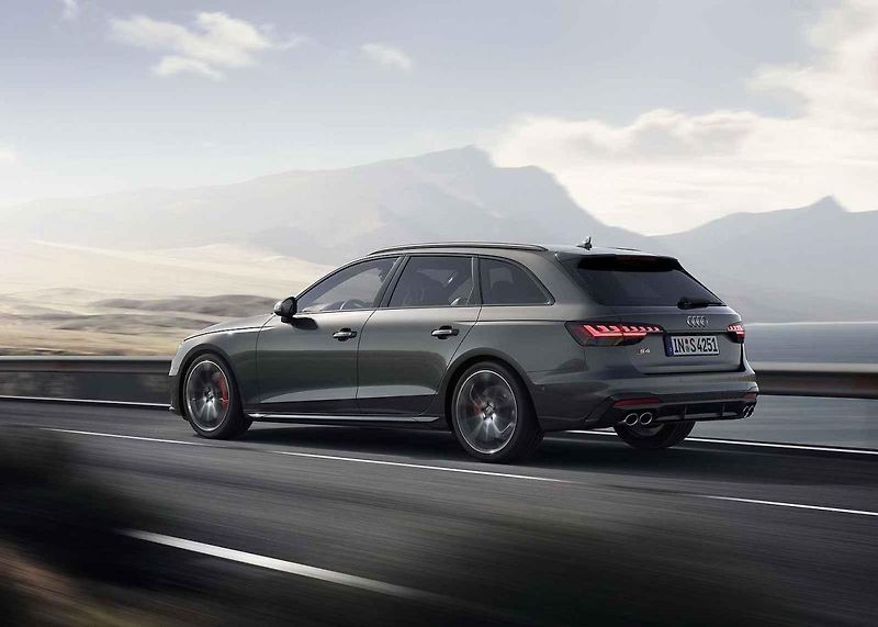 Audi ukázalo i novou verzi S4 Avant s naftovým motorem TDI