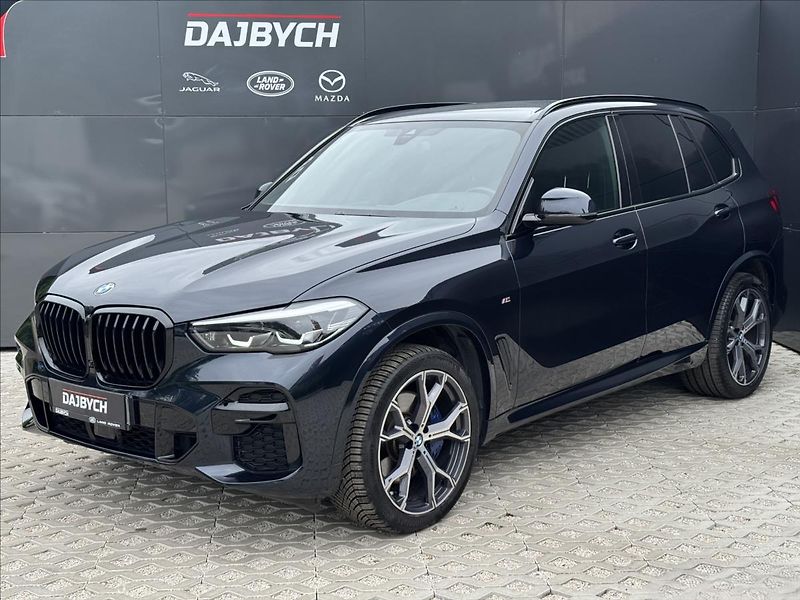 BMW X5 3,0 40i xDrive M-Packet ČR DPH - fotka 3 z 26