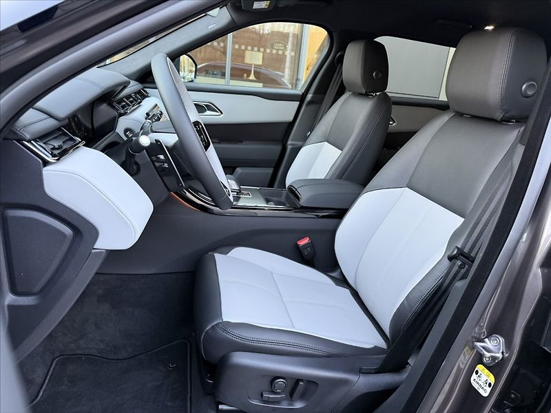 Land Rover Range Rover Velar (2026) 3,0 DYNAMIC SE D300 - fotka 12 z 31