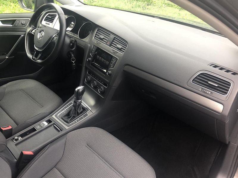 Volkswagen Golf Variant (2013) 1,6TDI DSG Comfortl. Nez. top. - fotka 33 z 65