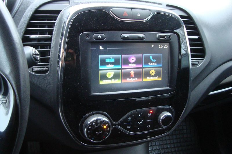 Renault Captur (2017)  0.9 Limited - fotka 47 z 66