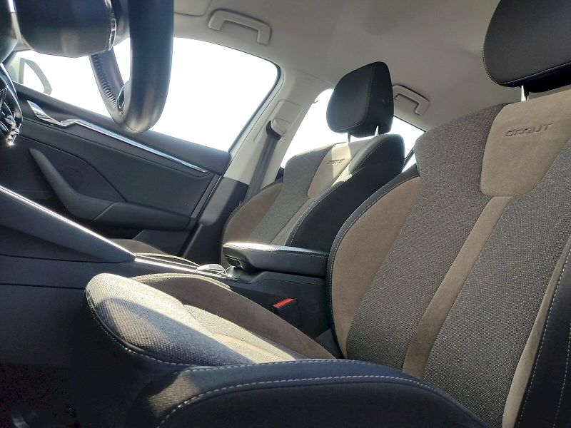 Škoda Octavia (2023) Combi Scout 2,0 Tdi 147 Kw 4x4 - fotka 24 z 36