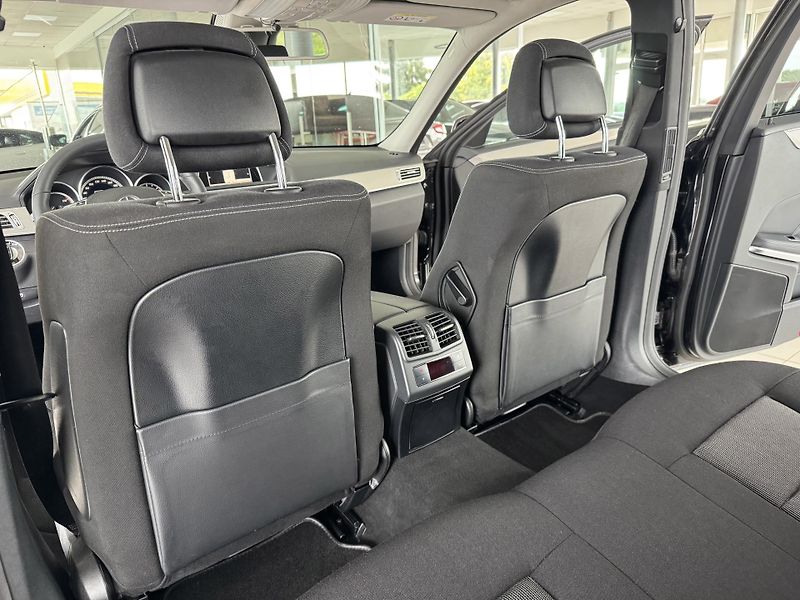 Mercedes-Benz Třídy E 250d BT*9G-Tronic*LED*El.Kufr - fotka 14 z 31