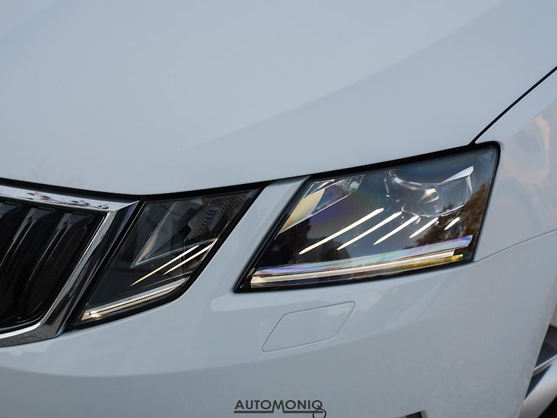 Škoda Octavia (2020) Combi 1.6 TDI Ťažné, Adaptív - fotka 19 z 20