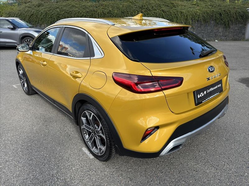 Kia XCeed 1,5 TGDi Spring Edition ZÁRUKA - fotka 3 z 46