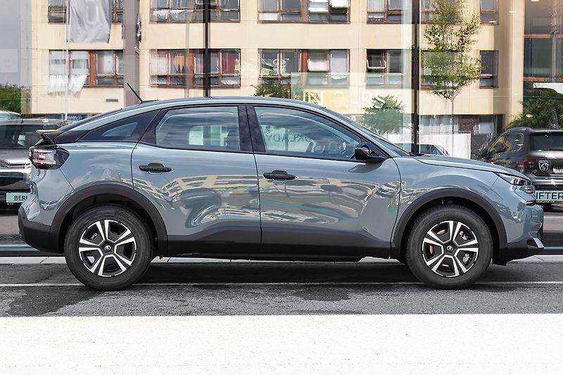 Citroën C4 (2026) 1,2 YOU Hybrid 110k Automat - fotka 4 z 17