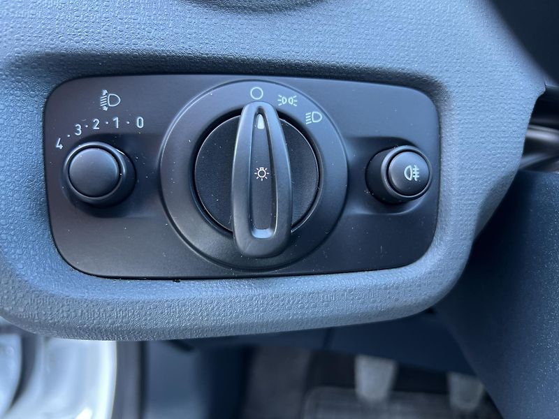 Ford Fiesta 1.25i KLIMA ALU KOUPENO V ČR - fotka 12 z 37