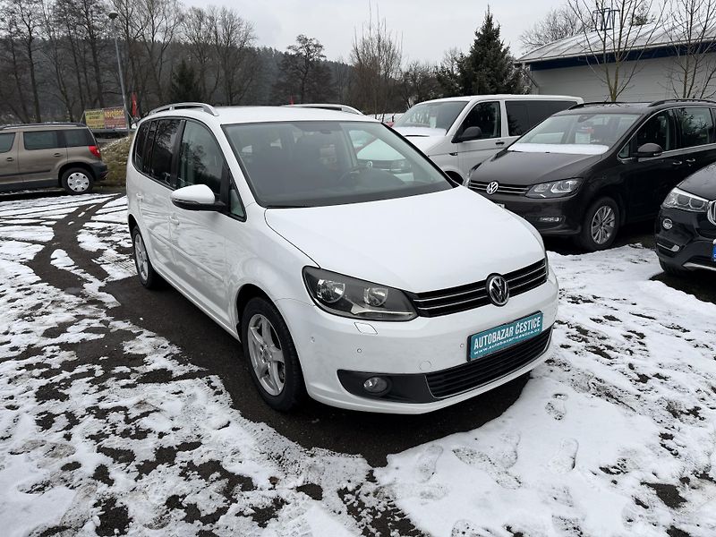 Volkswagen Touran 2.0 TDI STYLE - fotka 4 z 21