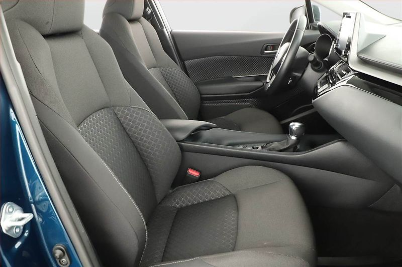 Toyota C-HR (2023) Comfort 1.8 Hybrid, COMFORT - fotka 5 z 14