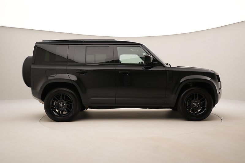 Land Rover Defender 110 D200 S AWD AUT CZ 1.maj. - fotka 13 z 47