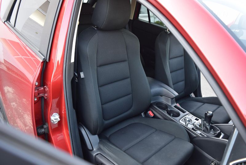 Mazda CX-5 (2015) 2.0i SKYACTIV-G 121kw CENTRE-L - fotka 36 z 44