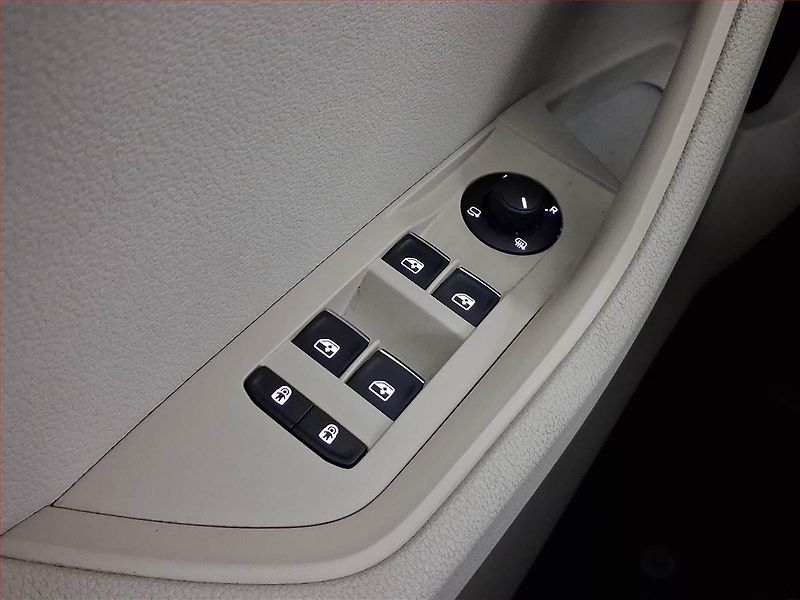 Škoda Superb (2018) 2.0 TDI, Automat, Navi - fotka 19 z 24