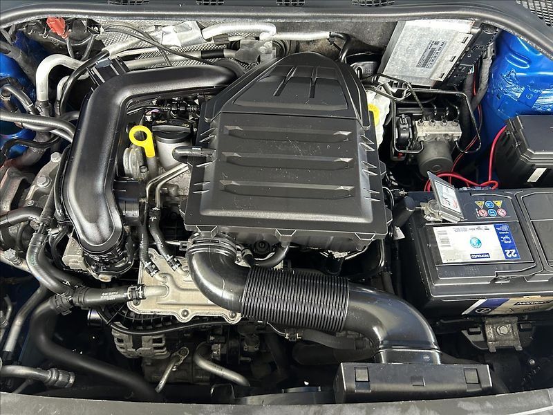Škoda Rapid 1,0   TSI 81kW,SERVISKA,TAŽNÉ - fotka 20 z 23