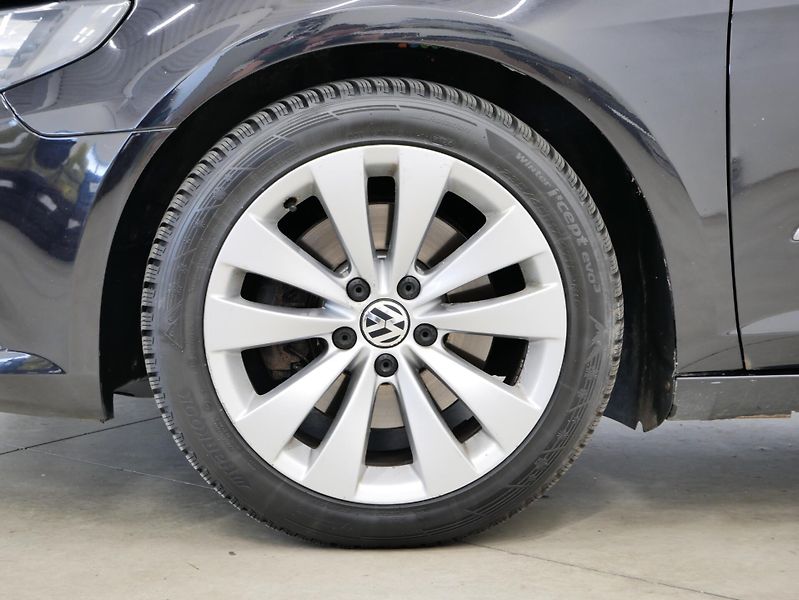 Volkswagen Passat CC - fotka 10 z 23