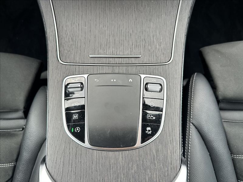 Mercedes-Benz GLC 220d 4MATIC AMG linie - fotka 13 z 14