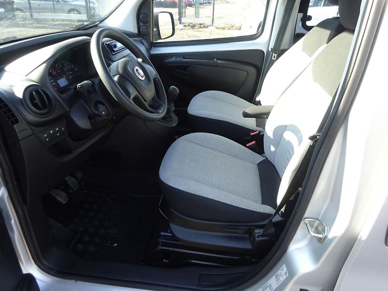 Fiat Fiorino 1.3JTD 70kW ČR 1. MAJITEL DPH - fotka 4 z 22