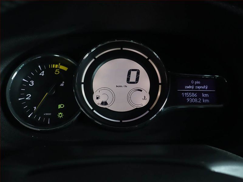 Renault Mégane (2015) Limited 1.5 dCi, Tempomat - fotka 11 z 21