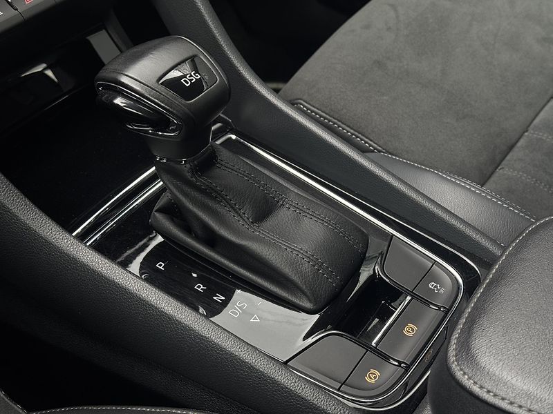 Škoda Karoq (2019) 1.5TSi DSG Style Virtual RZV - fotka 43 z 52