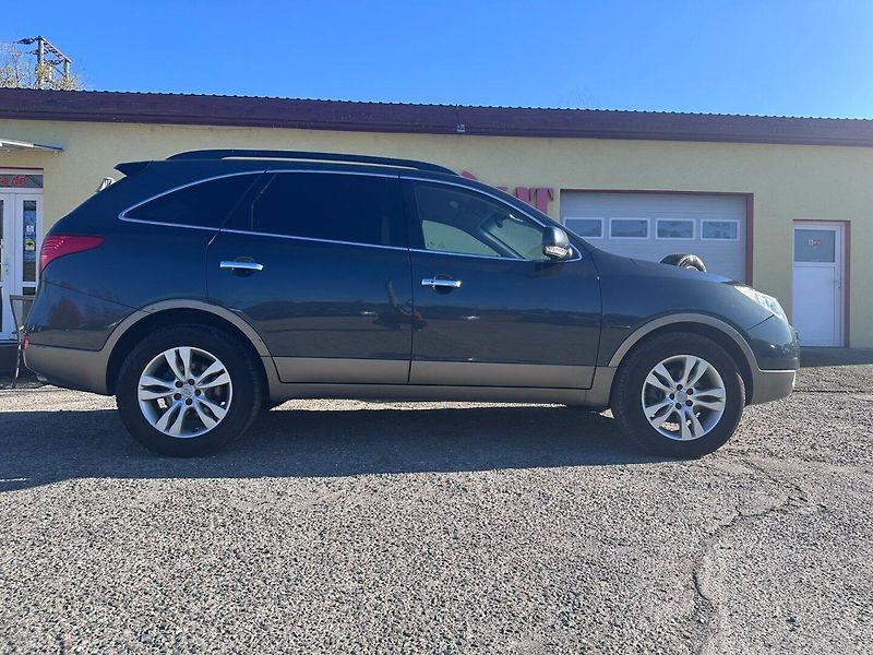 Hyundai ix55 3.0CRDi V6 4x4/7-míst/Výhřev - fotka 2 z 39