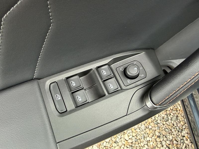 Cupra Formentor VZ 2,0 TSi/180kW - DSG,TZ,.... - fotka 10 z 106