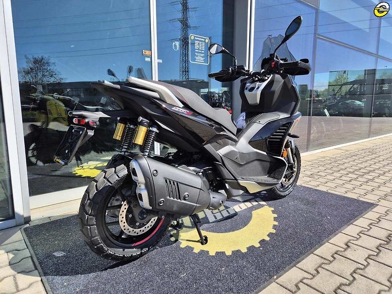 Aprilia (2026) SR GT 400 - fotka 5 z 38