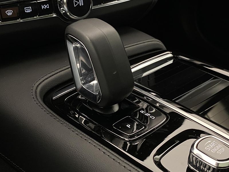 Volvo V90 T8 AWD RECHARGE DARK PLUS AUT - fotka 27 z 65