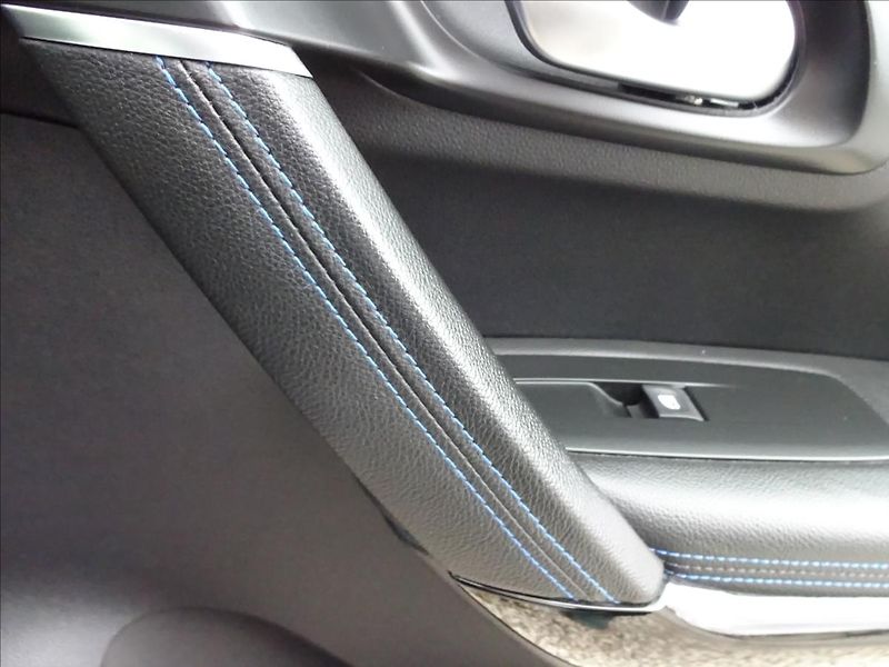 Renault Kadjar 1.3TCe 103kW LIMITED DELUXE - fotka 32 z 56