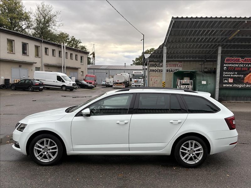 Škoda Octavia 1,6 TDi 85kW DSG,Led,Navi,PDC - fotka 32 z 34