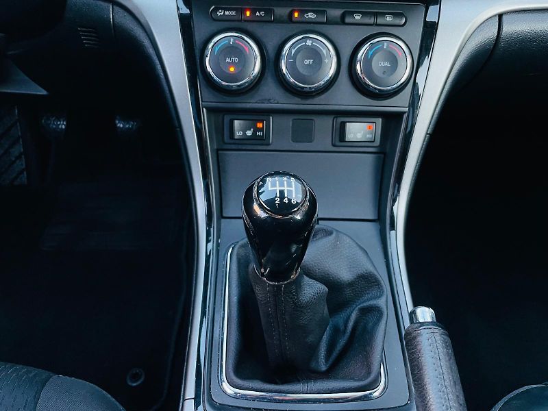 Mazda 6 2.0i MAN 1MAJITEL VÝHŘEV TAŽNÉ - fotka 35 z 41