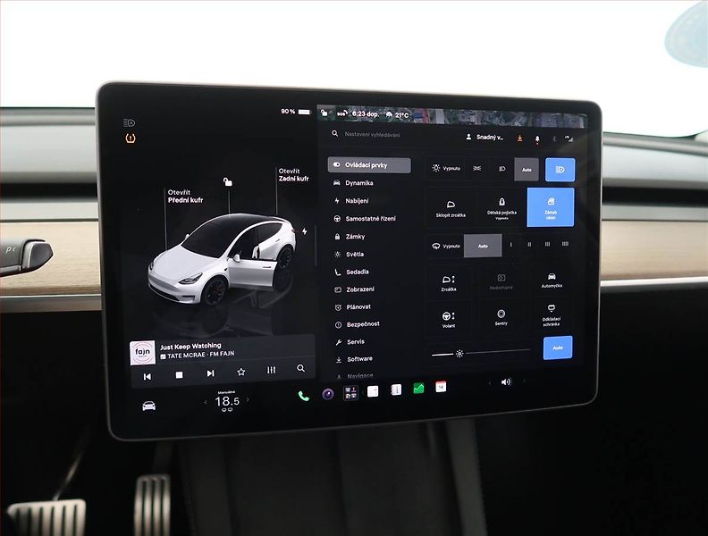 Tesla Model Y (2023) Performance 79kWh, SoH 93% - fotka 19 z 33